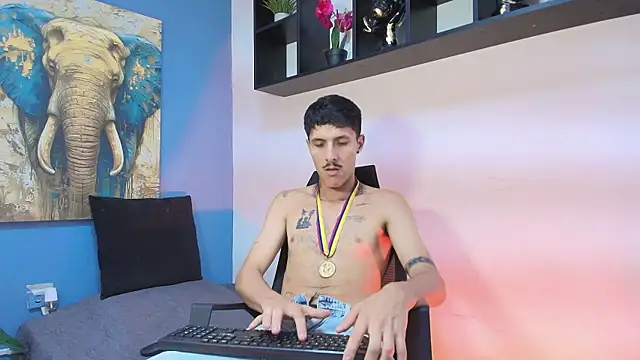 ALEXXXTREM69 online show from 15, 5, 2026