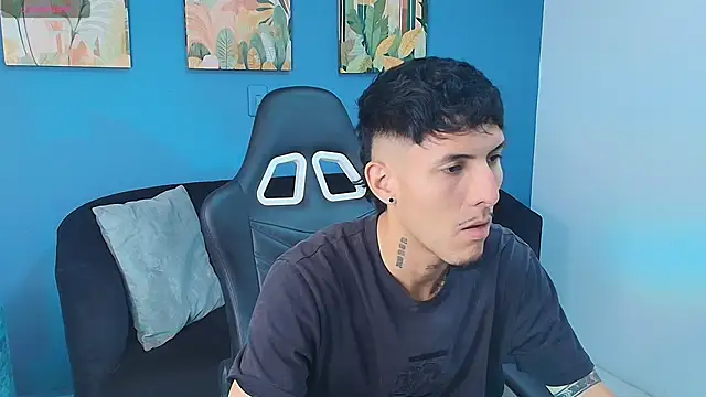ALEXXXTREM69 online show from 10, 4, 2026