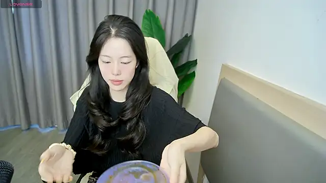 yizhixiaolulu online show from 8, 4, 2026