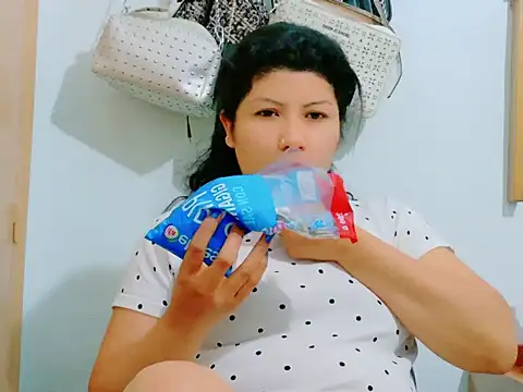MojaditPussy online show from 13, 5, 2026