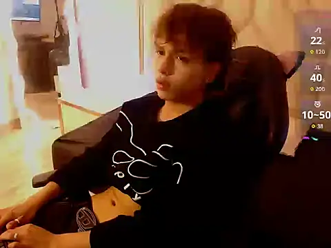 Snapshot of Elian_tay chatting on 12, 4, 2026 Elian tay online show from 12, 4, 2026