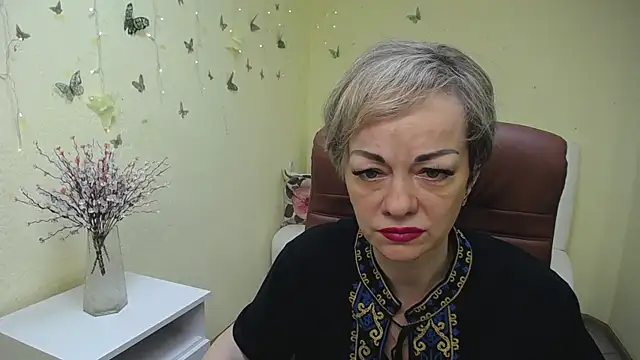 NikaMayu online show from 13, 5, 2026