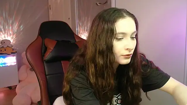 Snapshot of solitudebby chatting on 18, 4, 2026 solitudebby online show from 18, 4, 2026