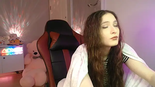 Snapshot of solitudebby chatting on 15, 4, 2026 solitudebby online show from 15, 4, 2026