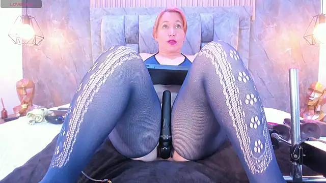 blondehorny699 online show from 24, 6, 2026