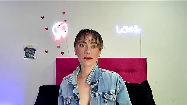 Lorena sweet33 online show from 14, 4, 2026