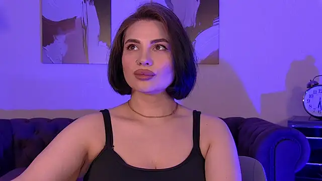 AdrianaToress online show from 25, 5, 2026