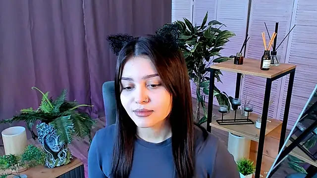 MarianneAuvil online show from 11, 4, 2026