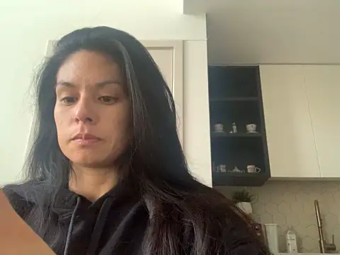 VixenBlade online show from 13, 5, 2026