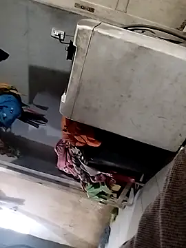 Raianaferreira online show from 14, 4, 2026