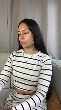 DulceLatinaxo online show from 5, 6, 2026