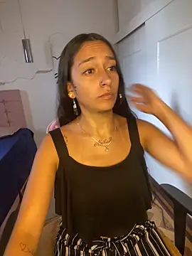 DulceLatinaxo online show from 1, 6, 2026