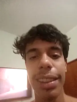 raiotrajado online show from 7, 4, 2026