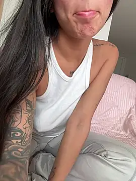 lunasex06 online show from 8, 7, 2026