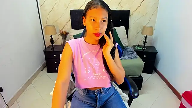 hasley cute online show from 21, 5, 2026