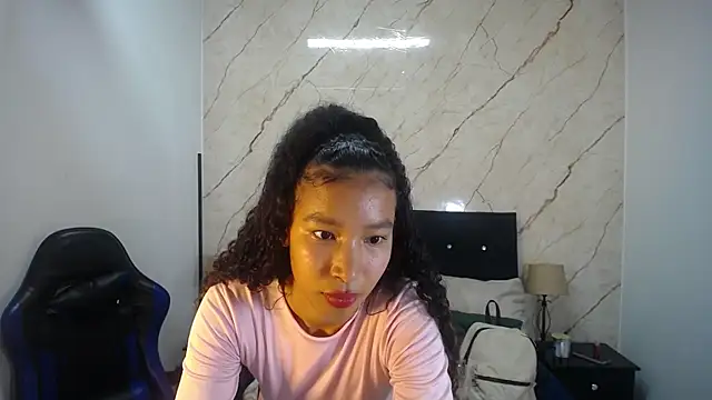 hasley cute online show from 4, 5, 2026