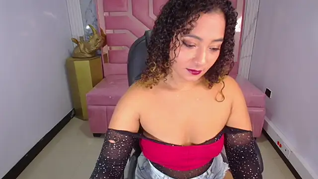 Snapshot of Brittany_ch chatting on 13, 4, 2026 Brittany ch online show from 13, 4, 2026