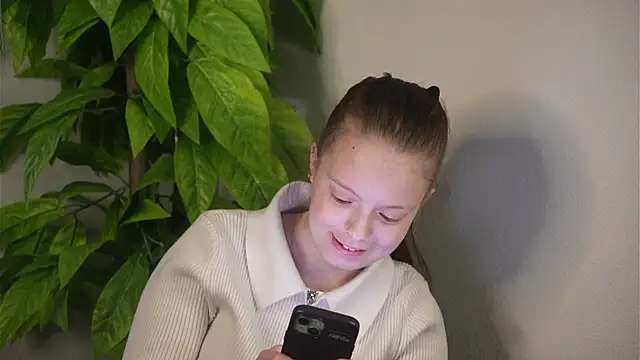 LasandraAlsup online show from 7, 4, 2026