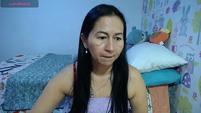 Snapshot of Tyna_b chatting on 28, 7, 2026 Tyna b online show from 28, 7, 2026