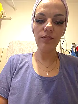 SweetMomy  online show from 17, 4, 2026