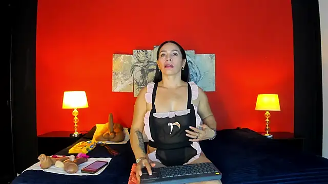 LucianaMadura1 online show from 13, 5, 2026