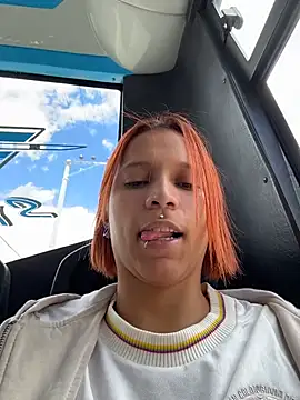 Snapshot of Mia_0-4 chatting on 7, 7, 2026 Mia 0-4 online show from 7, 7, 2026
