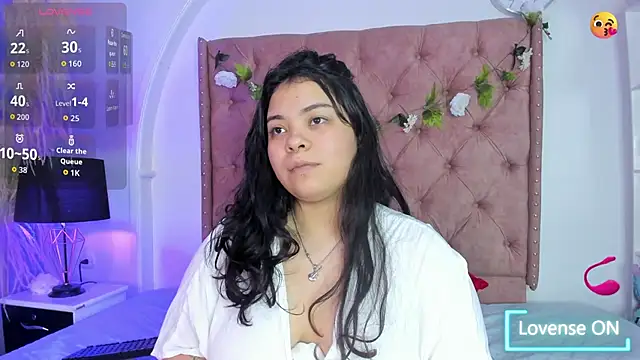 Snapshot of ROSELEI_ chatting on 25, 5, 2026 ROSELEI online show from 25, 5, 2026