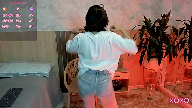 LiriaSweetie online show from 14, 4, 2026