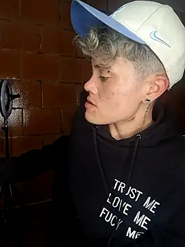 Megan-c online show from 12, 4, 2026