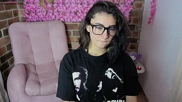 darknesscosplayer56 online show from 7, 4, 2026