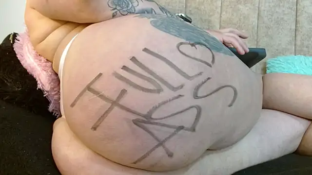 Melanie Slut nasty online show from 7, 5, 2026