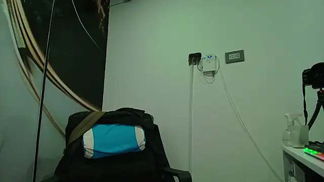 Snapshot of doko_Roxy chatting on 13, 4, 2026 doko Roxy online show from 13, 4, 2026