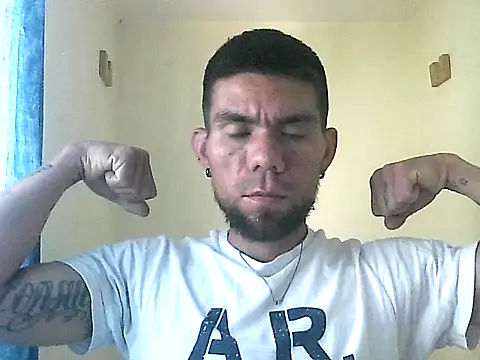 Snapshot of thomas2wood chatting on 3, 6, 2026 thomas2wood online show from 3, 6, 2026