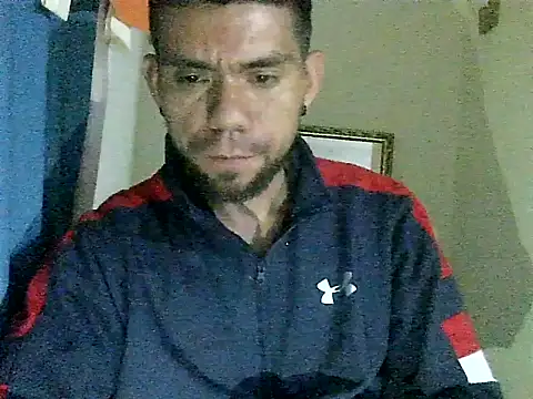 Snapshot of thomas2wood chatting on 15, 5, 2026 thomas2wood online show from 15, 5, 2026
