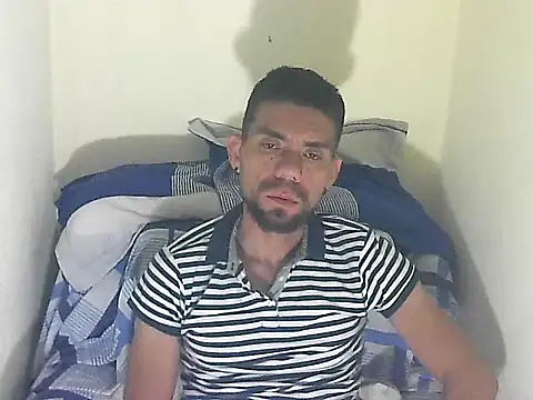 Snapshot of thomas2wood chatting on 1, 6, 2026 thomas2wood online show from 1, 6, 2026