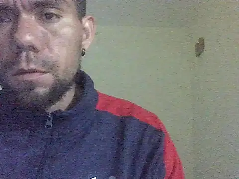 Snapshot of thomas2wood chatting on 17, 5, 2026 thomas2wood online show from 17, 5, 2026