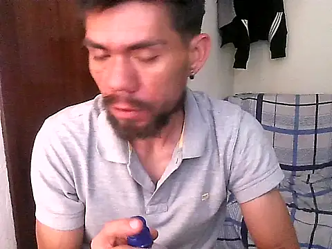 Snapshot of thomas2wood chatting on 18, 7, 2026 thomas2wood online show from 18, 7, 2026