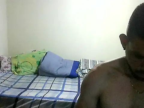 Snapshot of thomas2wood chatting on 7, 5, 2026 thomas2wood online show from 7, 5, 2026