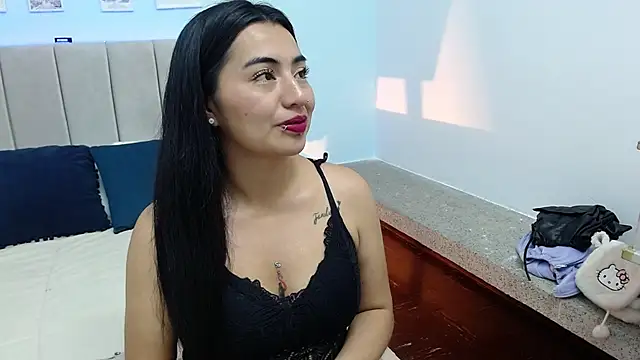 Snapshot of Candy_Brm chatting on 9, 4, 2026 Candy Brm online show from 9, 4, 2026