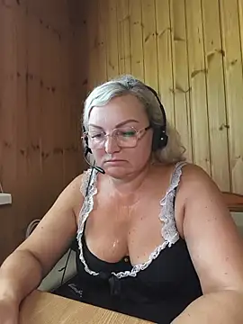 White-Chocolatte online show from 1, 7, 2026