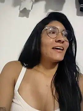 Ninaa velvett online show from 16, 4, 2026