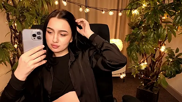 MargaretParker online show from 10, 4, 2026