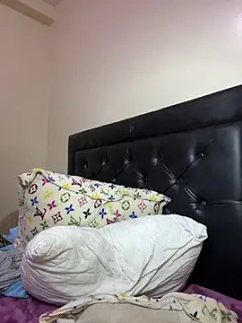 Blacktourmalinee online show from 3, 5, 2026