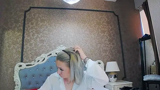 Snapshot of Ivy_Quin chatting on 8, 6, 2026 Ivy Quin online show from 8, 6, 2026