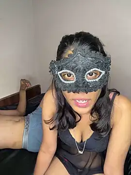 Love Birds00 online show from 13, 5, 2026