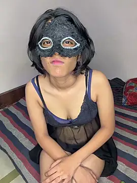 Love Birds00 online show from 10, 6, 2026