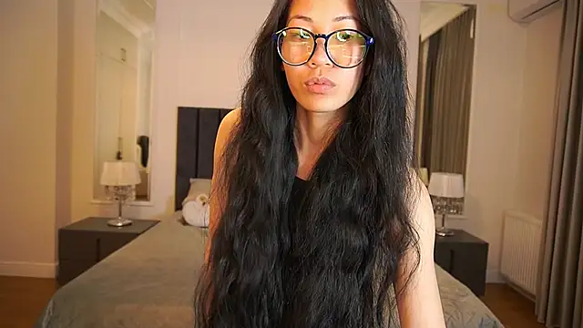 YunaYum online show from 20, 4, 2026