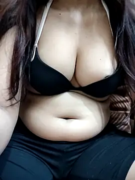 Kajal-hott online show from 10, 4, 2026