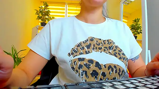 Tianniaa online show from 24, 4, 2026