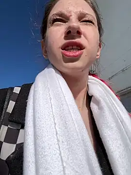 michelle lovique online show from 11, 4, 2026